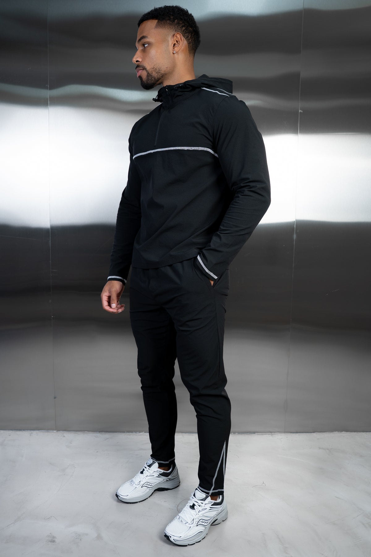 Contrast Stitch Quarter Zip Windbreaker - Black