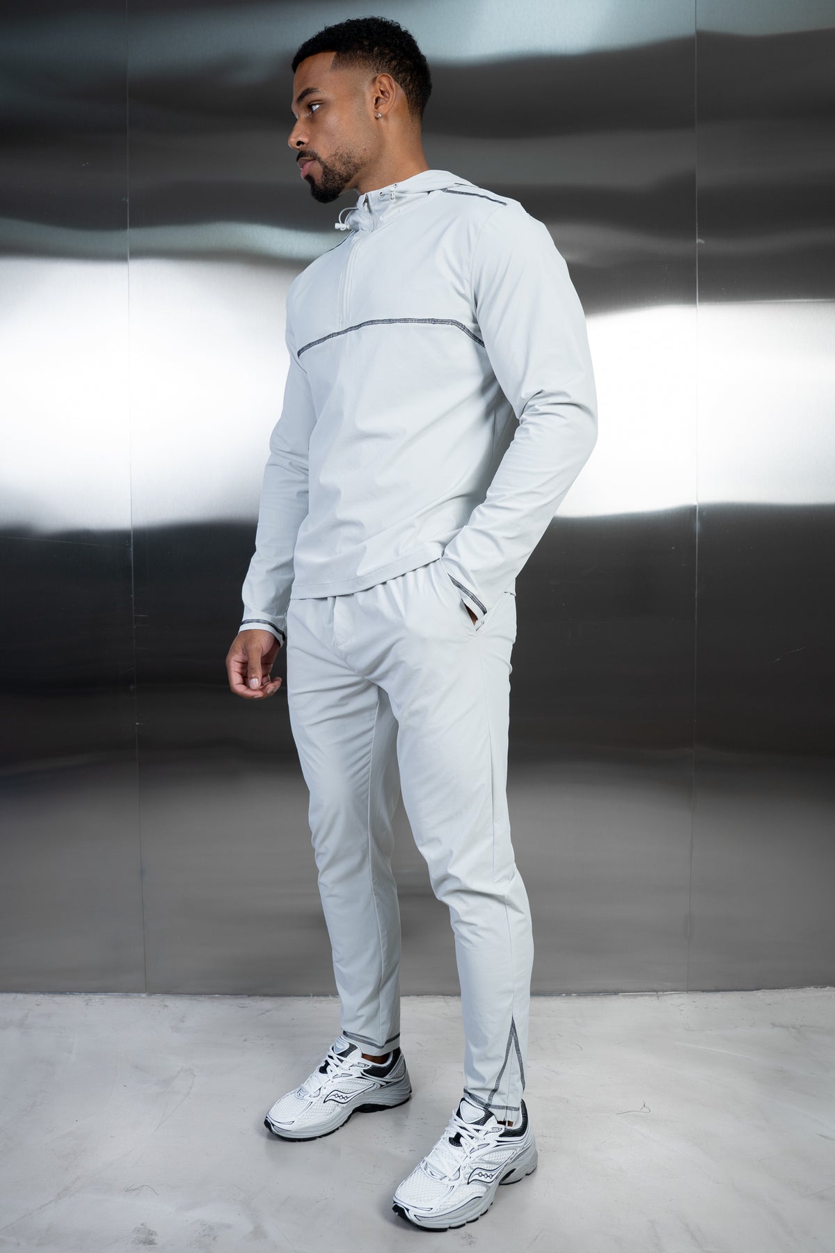 Contrast Stitch Quarter Zip Windbreaker - Grey
