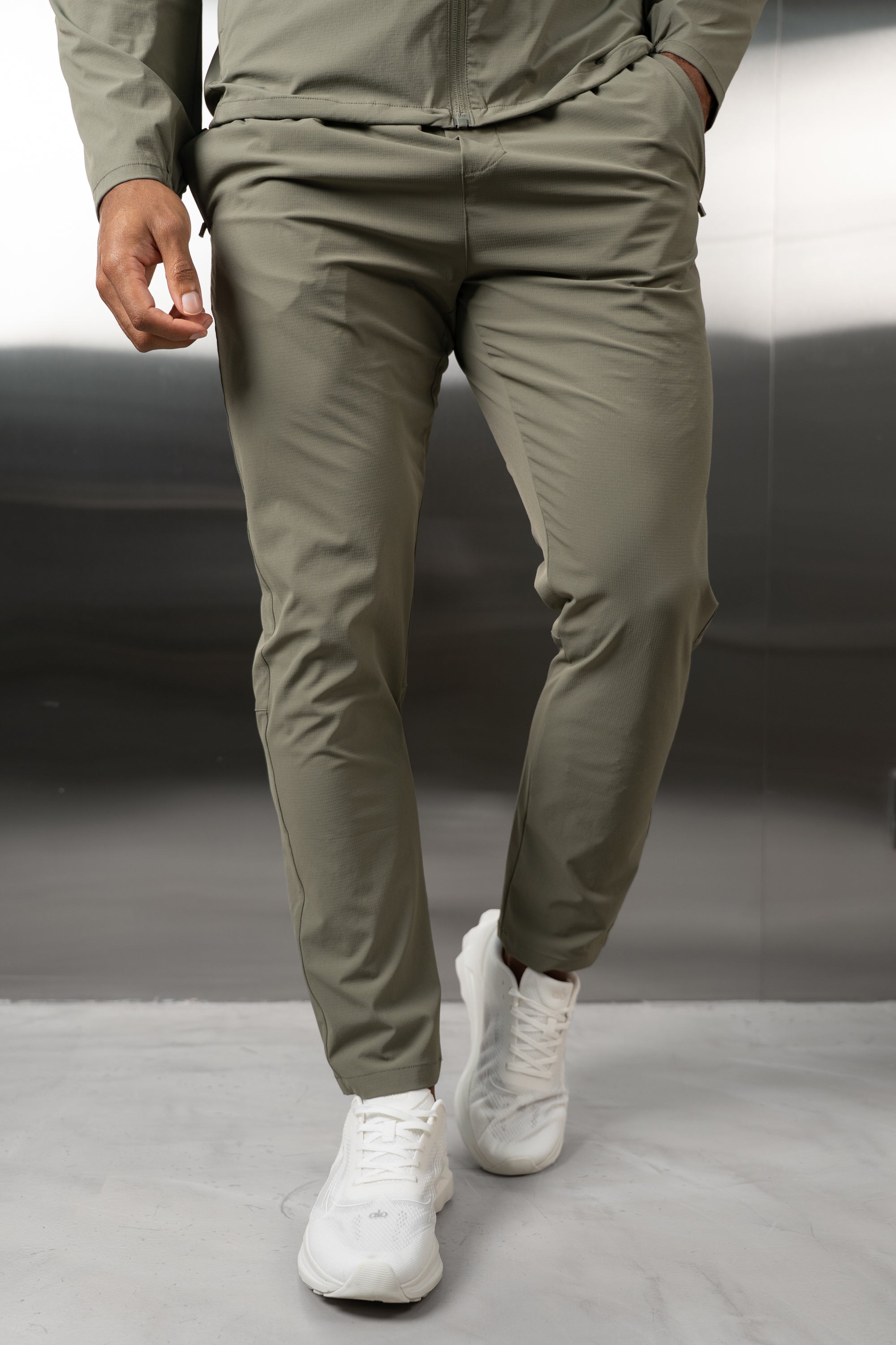Hydra Technical Bottoms - Taupe