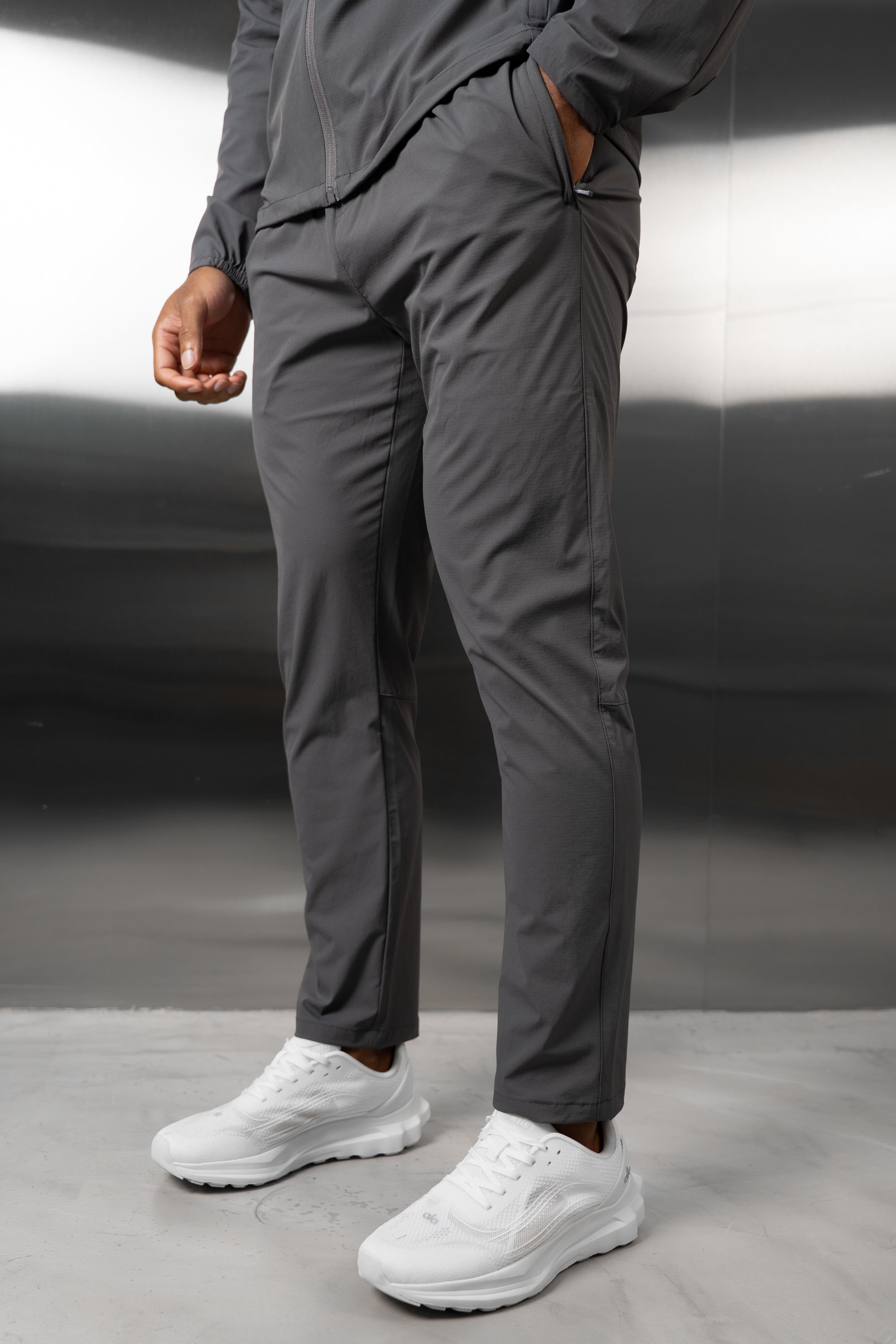 Hydra Technical Bottoms - Charcoal