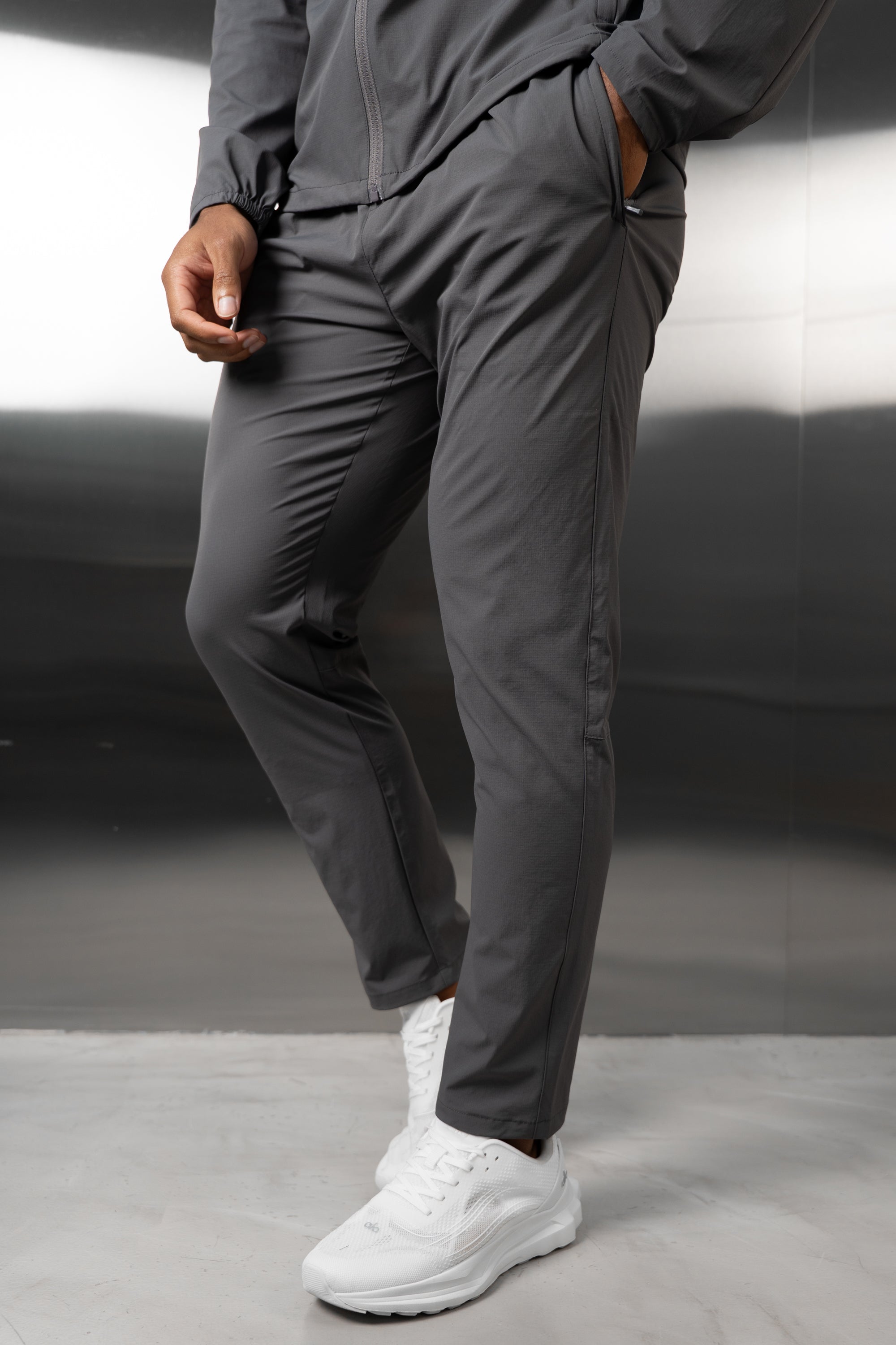 Hydra Technical Bottoms - Charcoal