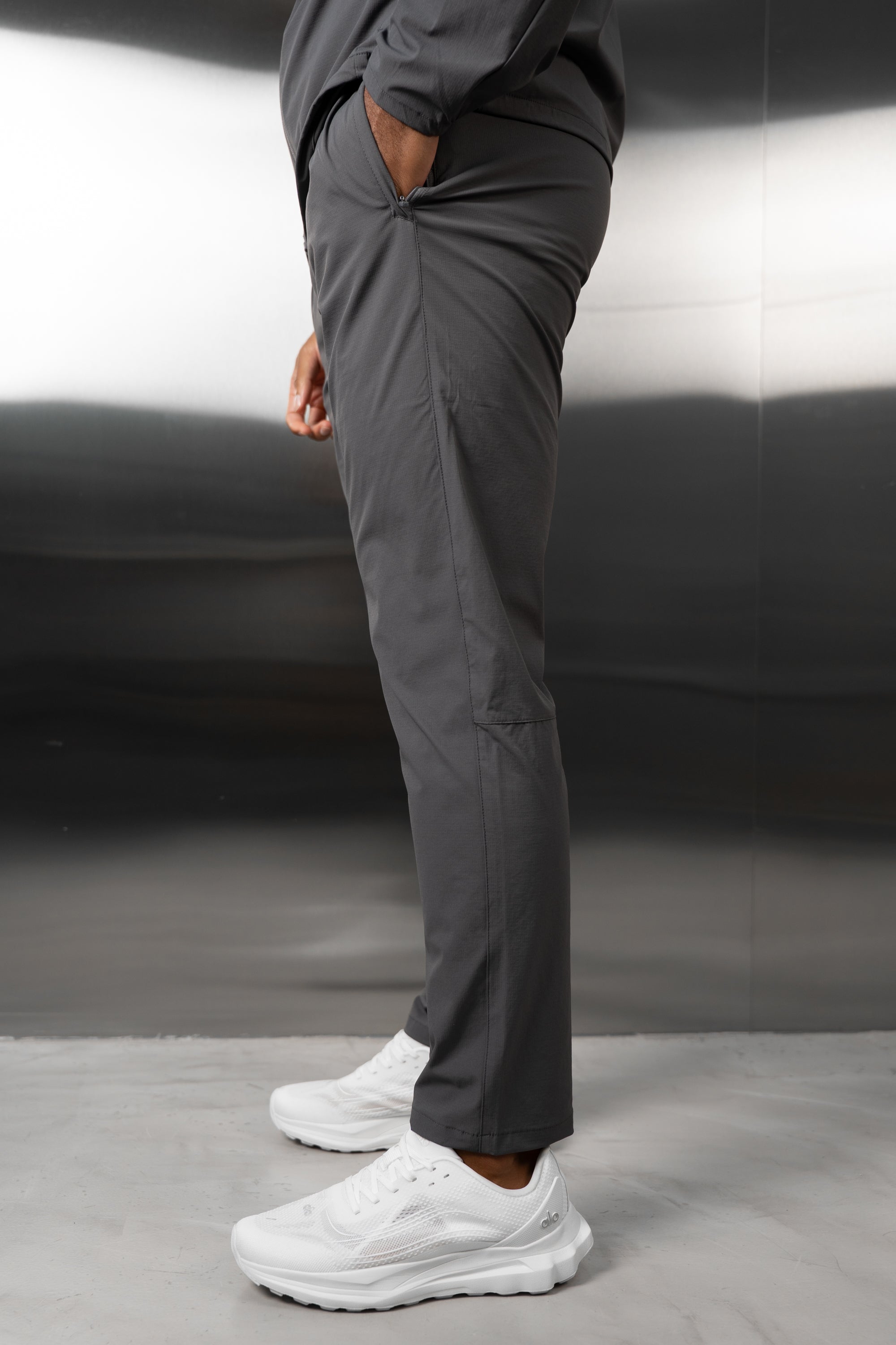 Hydra Technical Bottoms - Charcoal