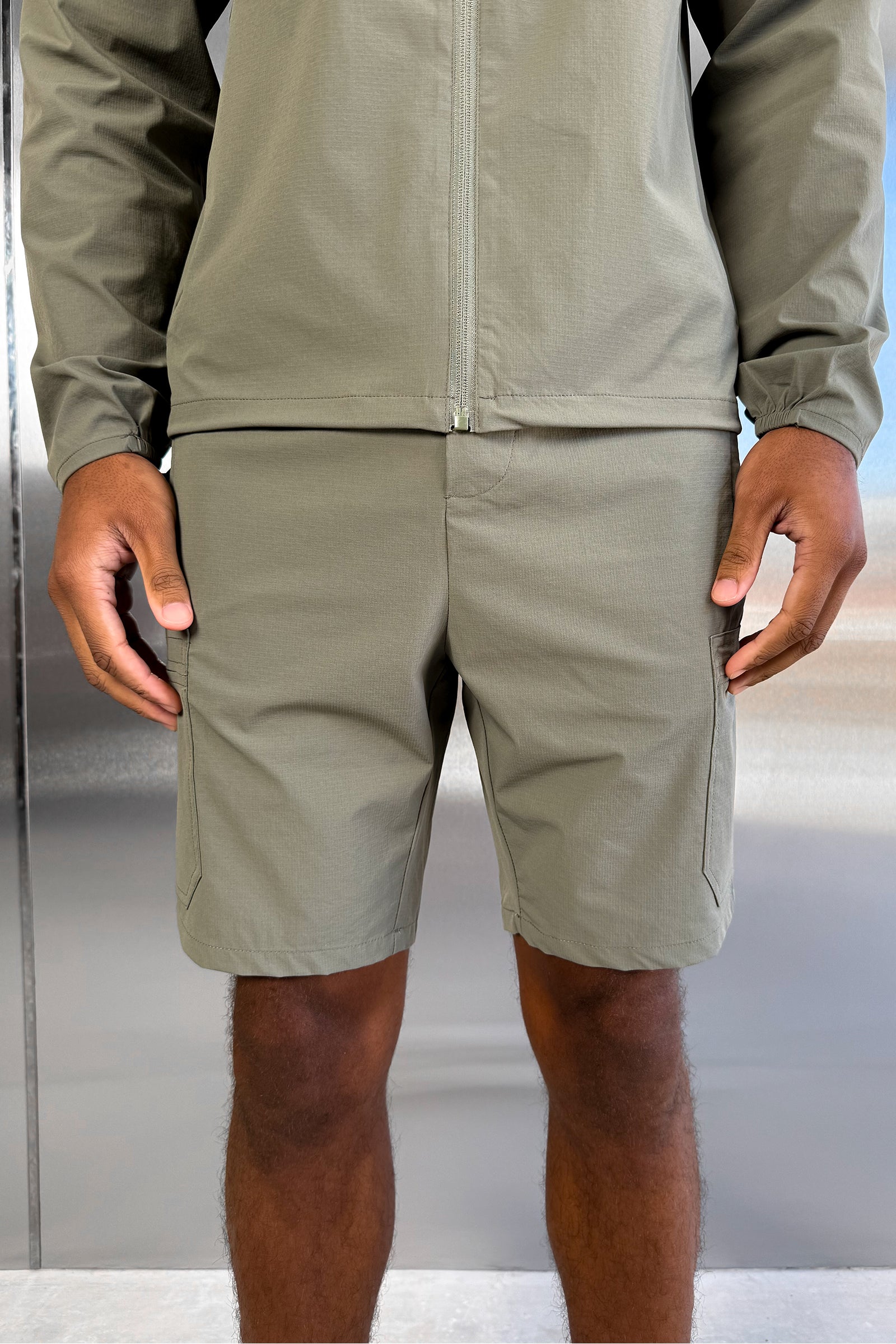 Hydra Technical Shorts - Taupe