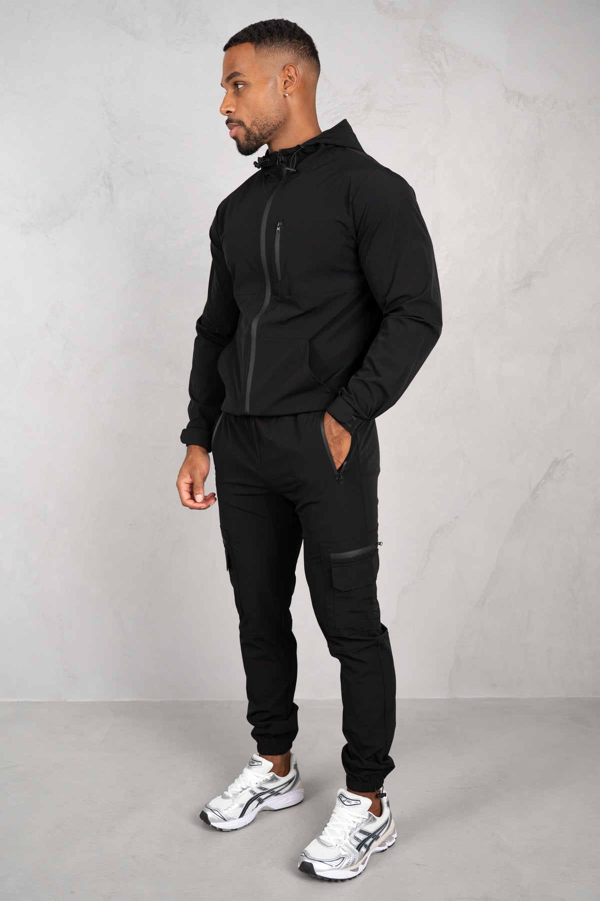 Pulse Windbreaker Jacket - Black