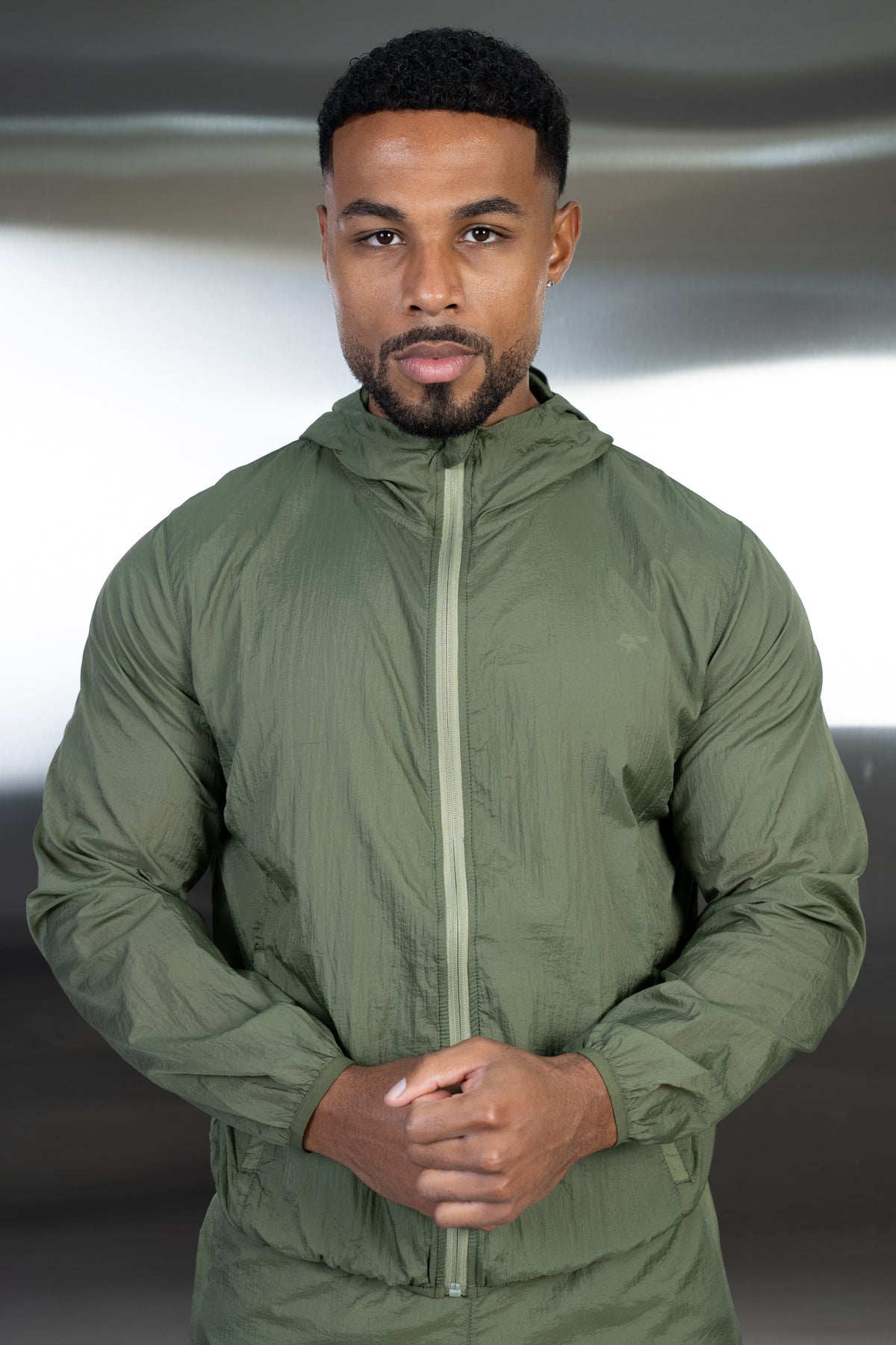 Stride Translucent Windbreaker - Olive