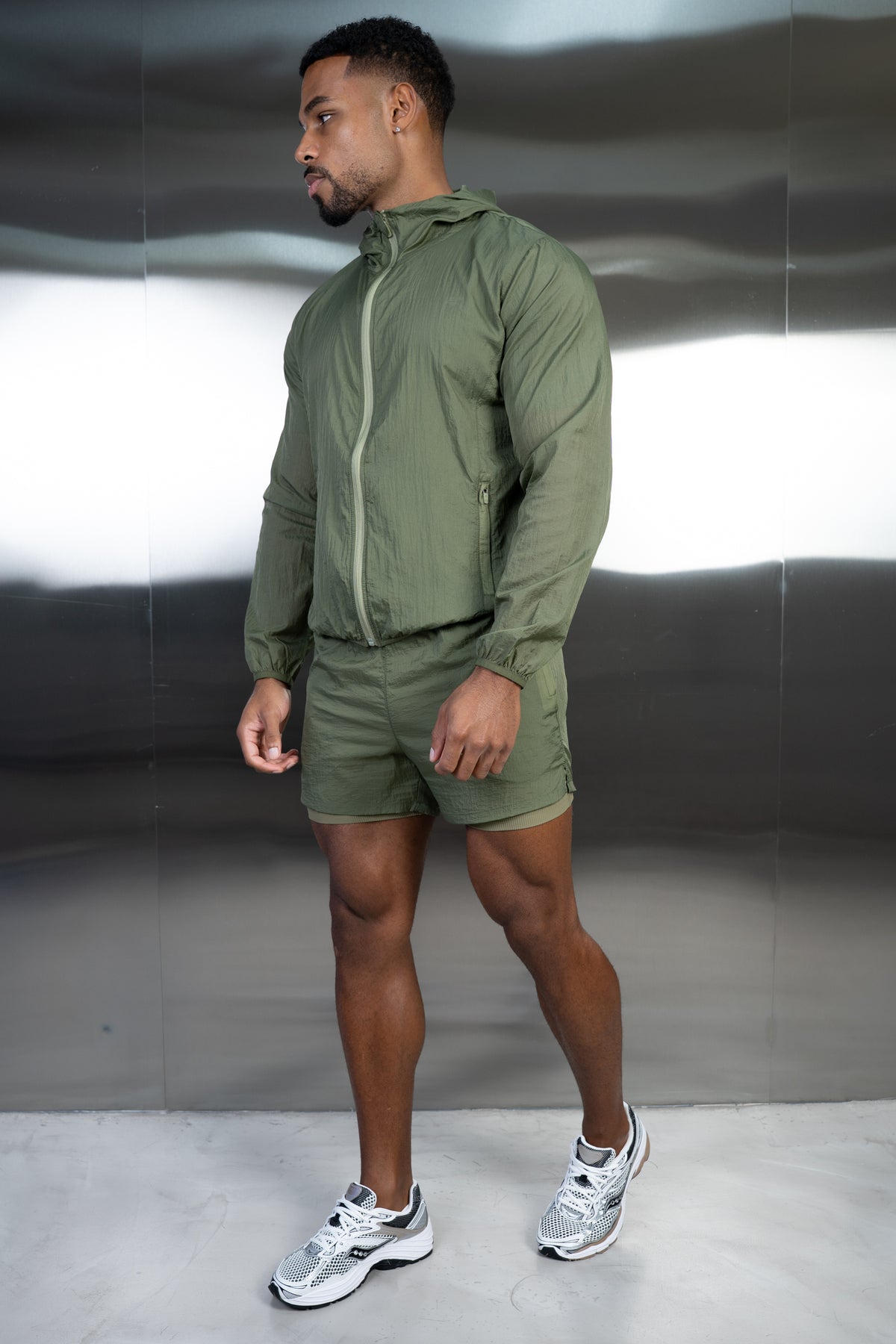 Stride Translucent Windbreaker - Olive