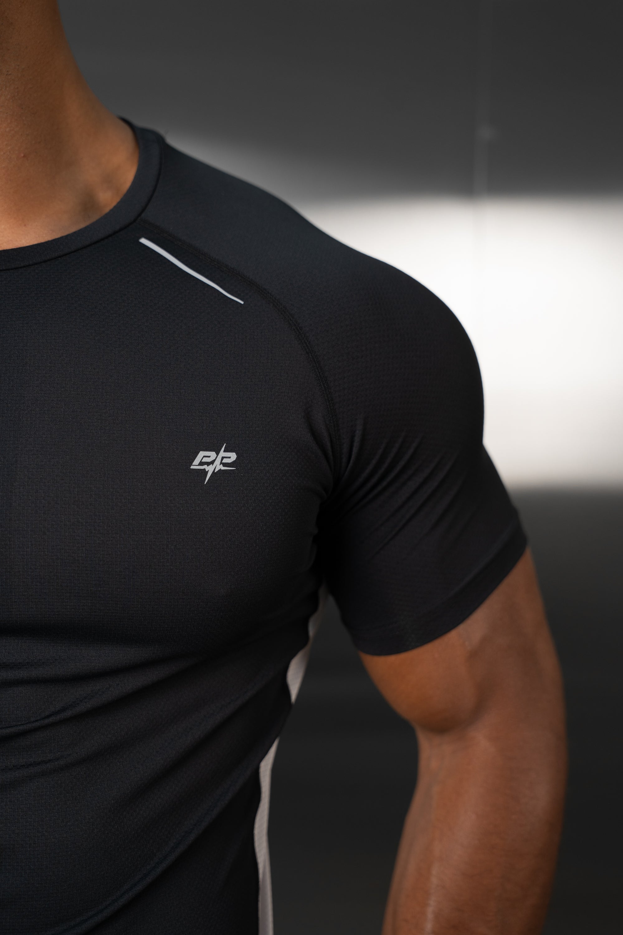 Synergy Training T-Shirt - Black/Grey