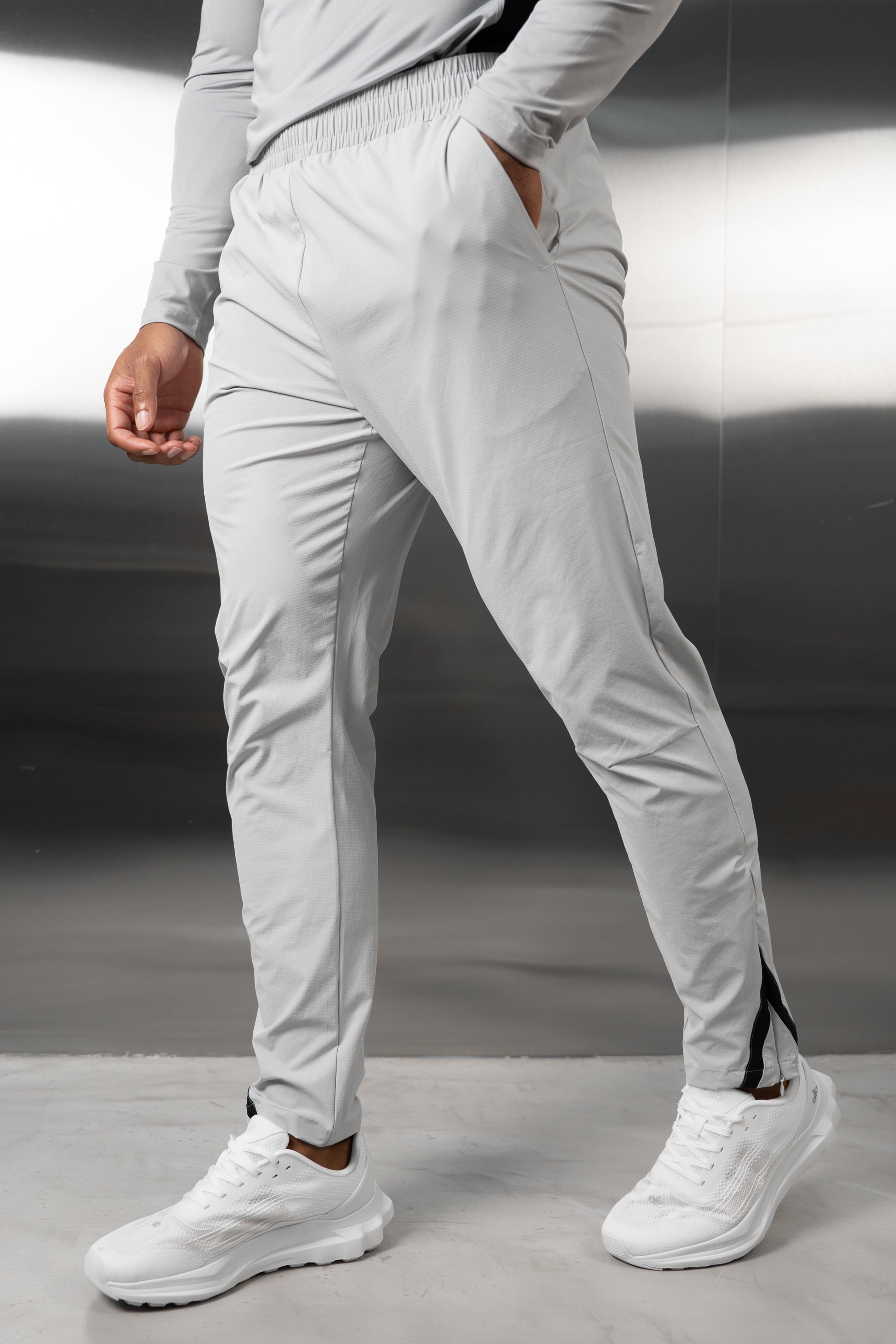 Synergy Tech Pant - Grey
