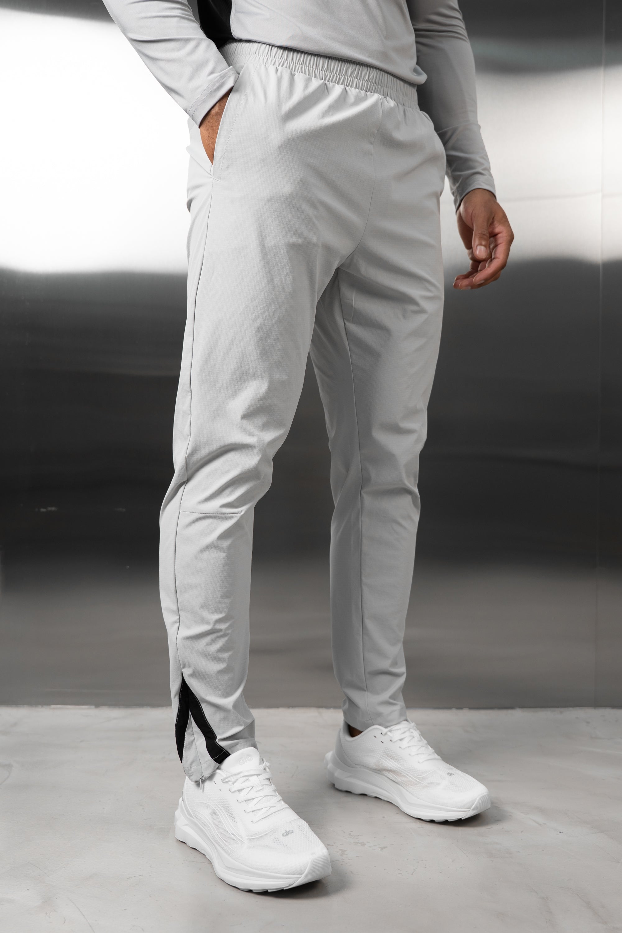 Synergy Tech Pant - Grey