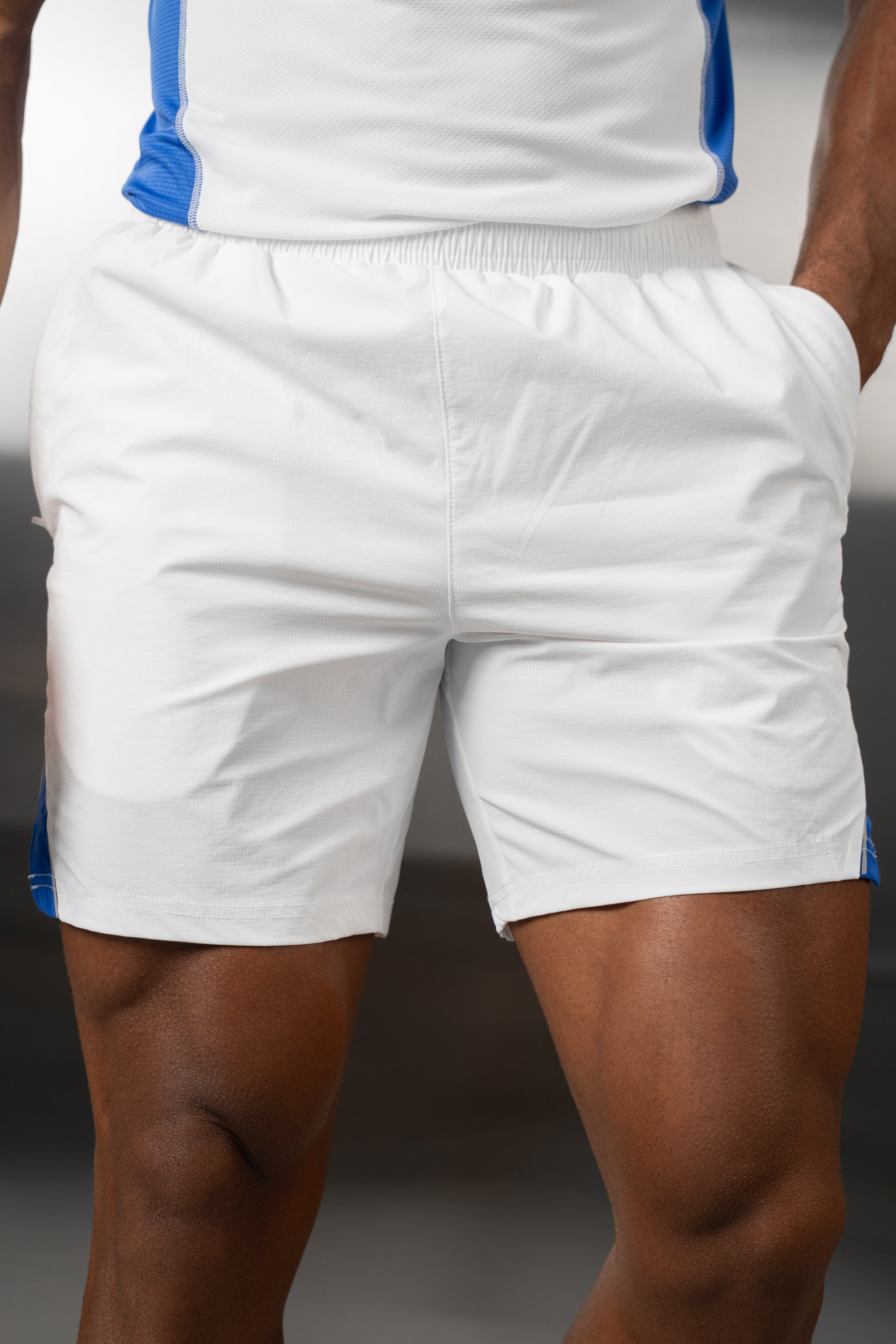 Synergy Training Short - White/Royal Blue