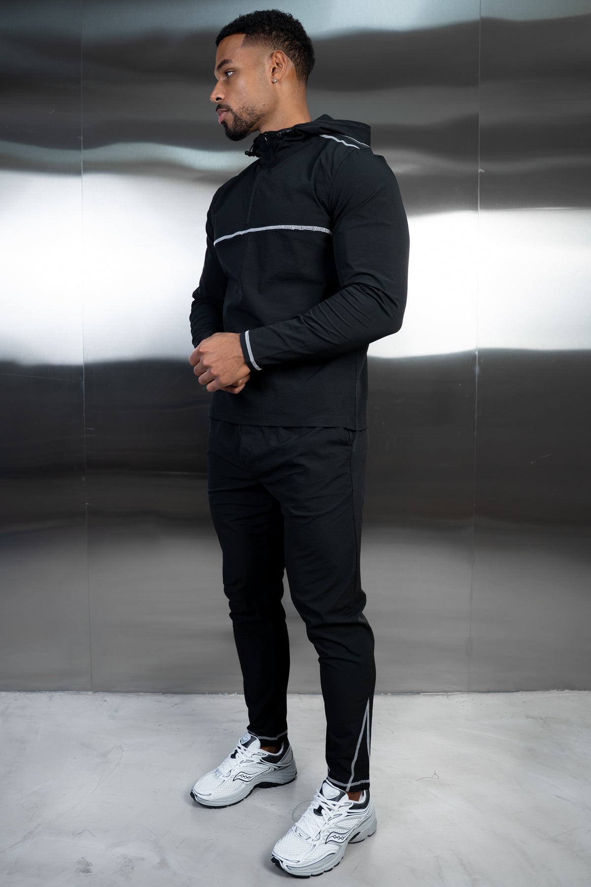 Contrast Stitch Quarter Zip Windbreaker - Black