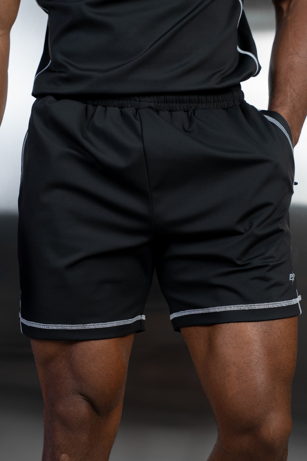 Contrast Stitch Training Short - Black
