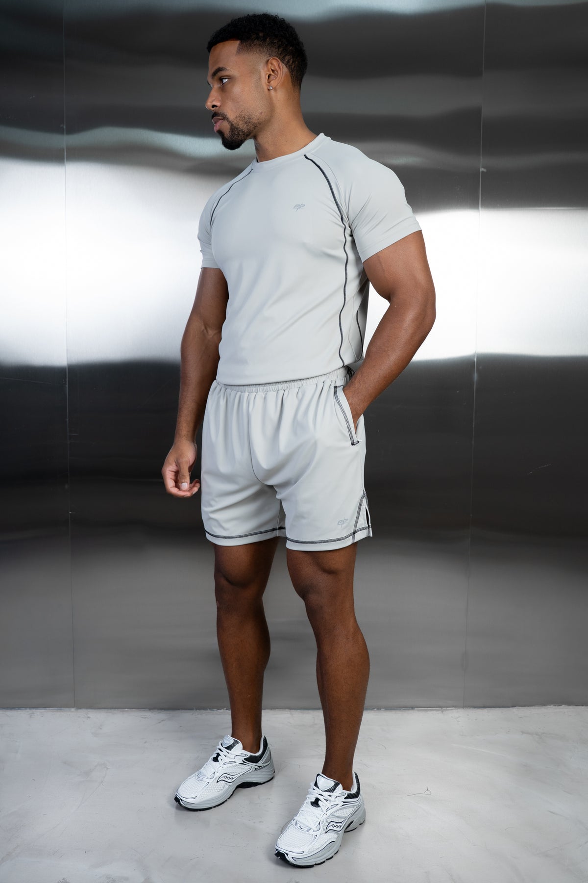 Contrast Stitch Training Short - Grey