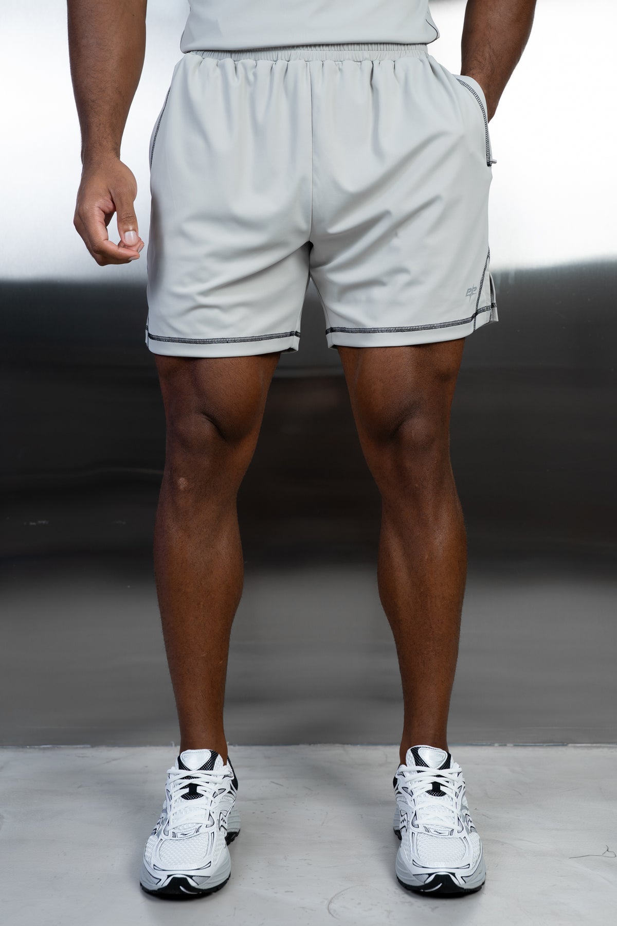 Contrast Stitch Training Short - Grey