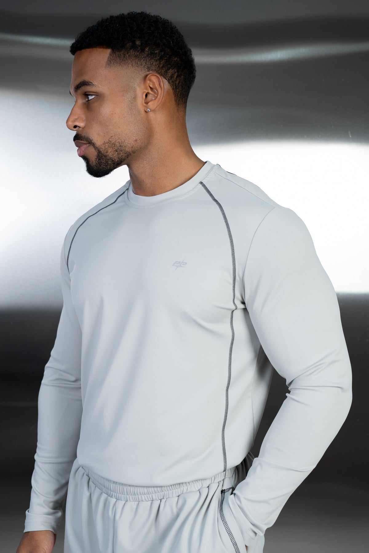 Contrast Stitch Long Sleeve Training T-Shirt - Grey