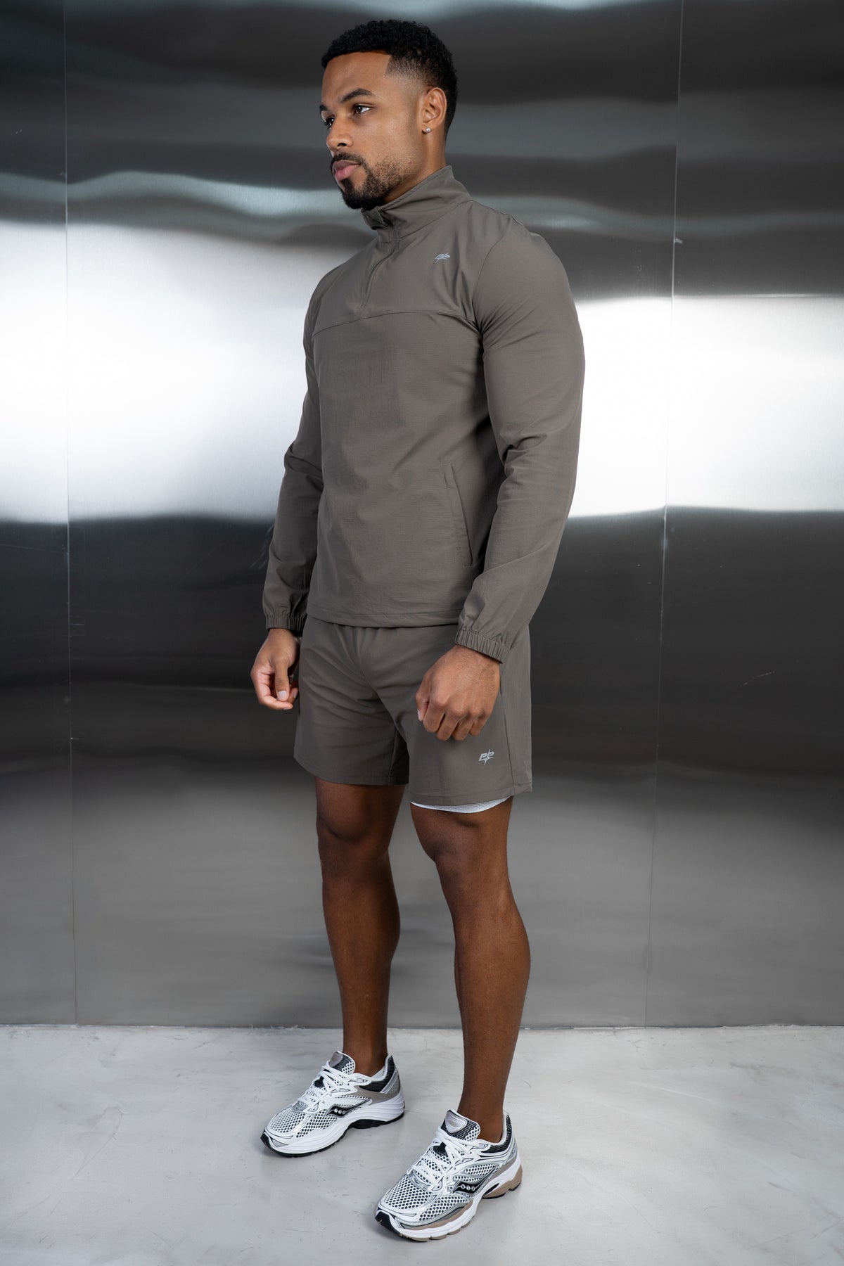 Destruct Track Quarter Zip Windbreaker - Mocha