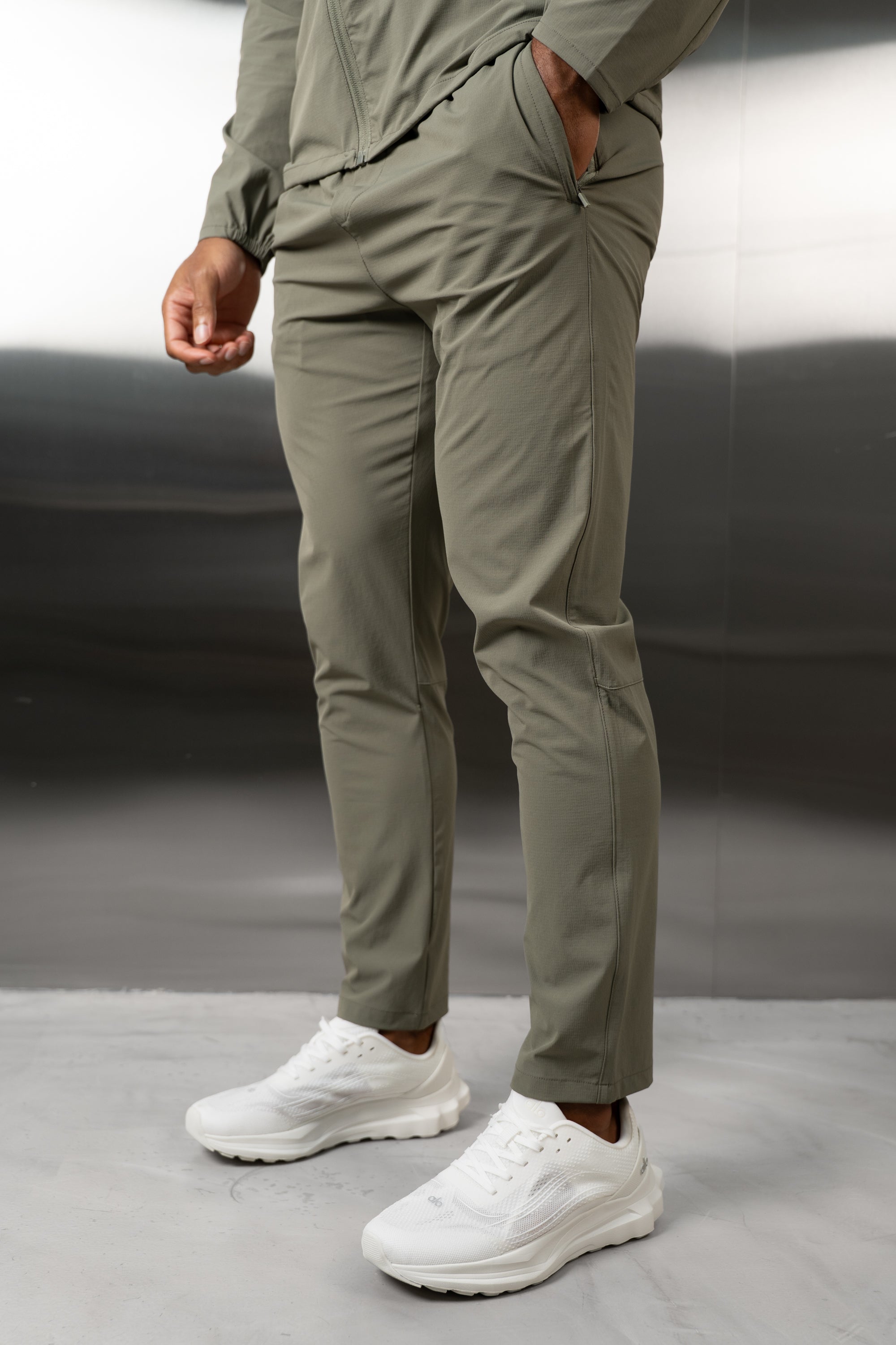 Hydra Technical Bottoms - Taupe