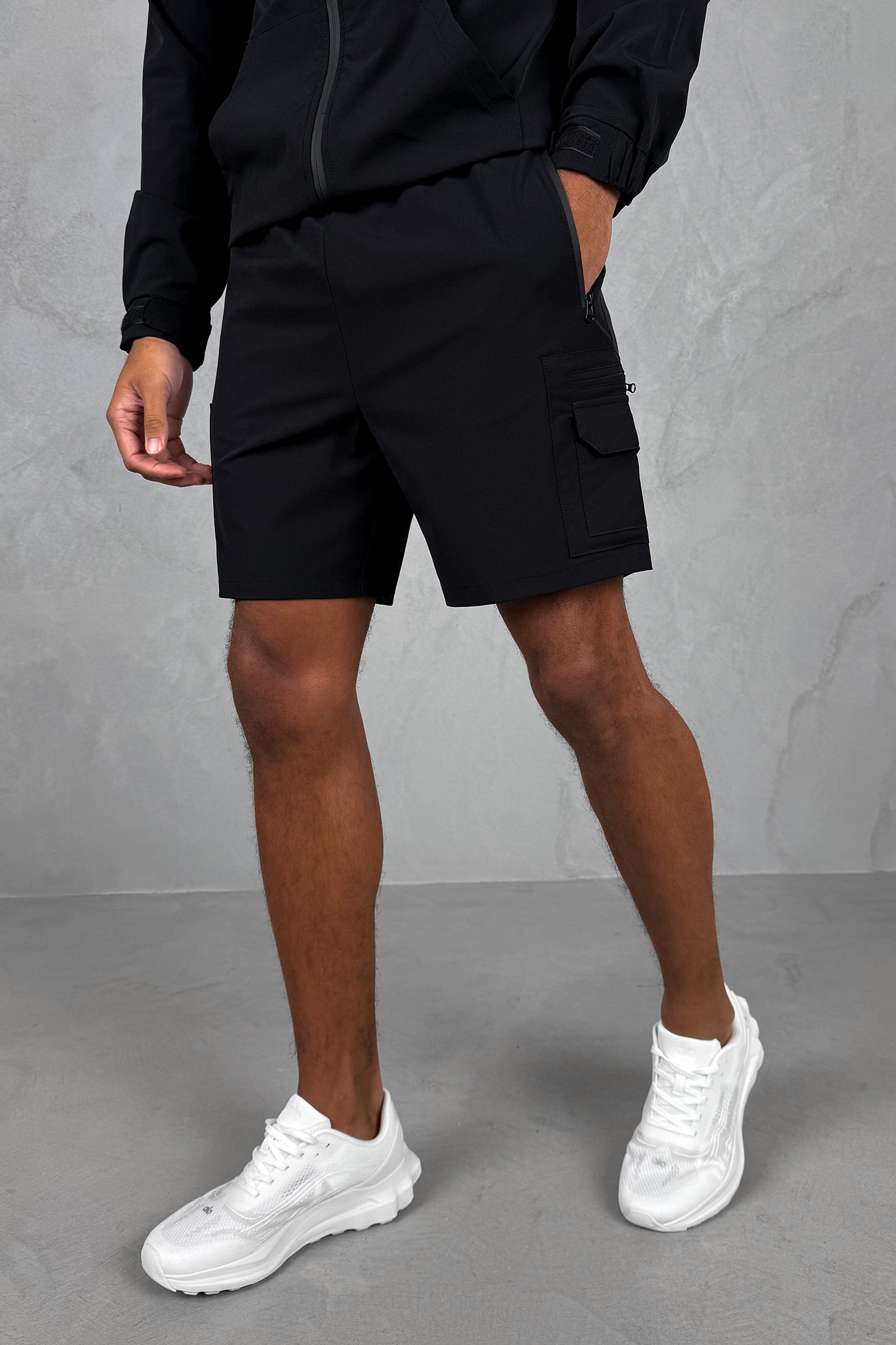 メンズウェア HIIT TECH SHORTS BLACK Short Masculino Hiit 2 In 1 - Preto - Adidas