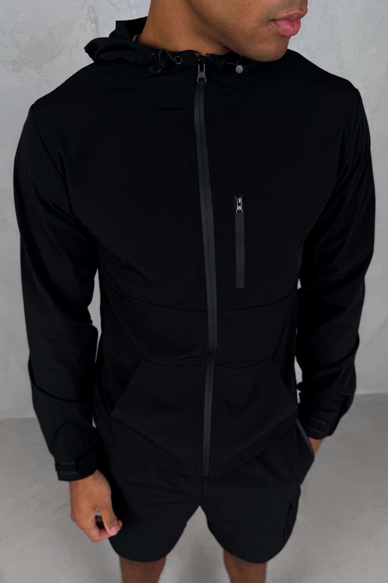 Pulse Windbreaker Jacket - Black