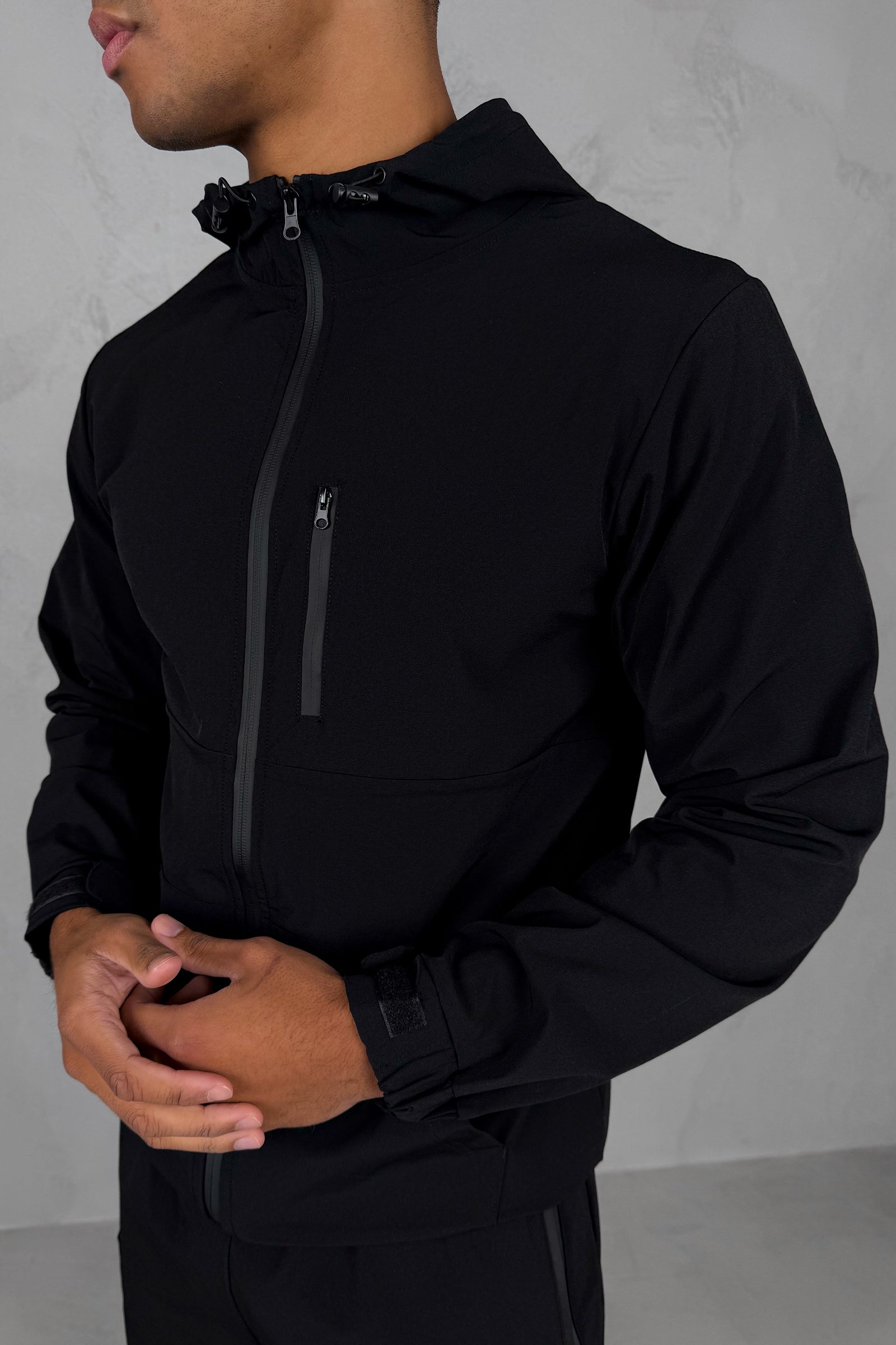 Pulse Windbreaker Jacket - Black