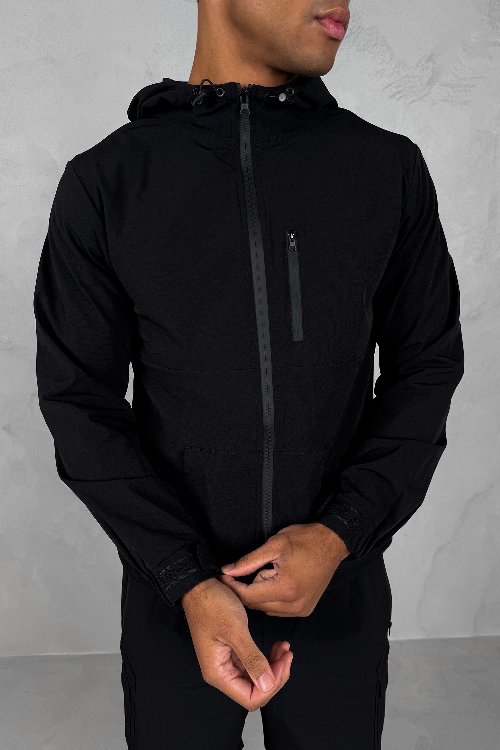 Pulse Windbreaker Jacket - Black