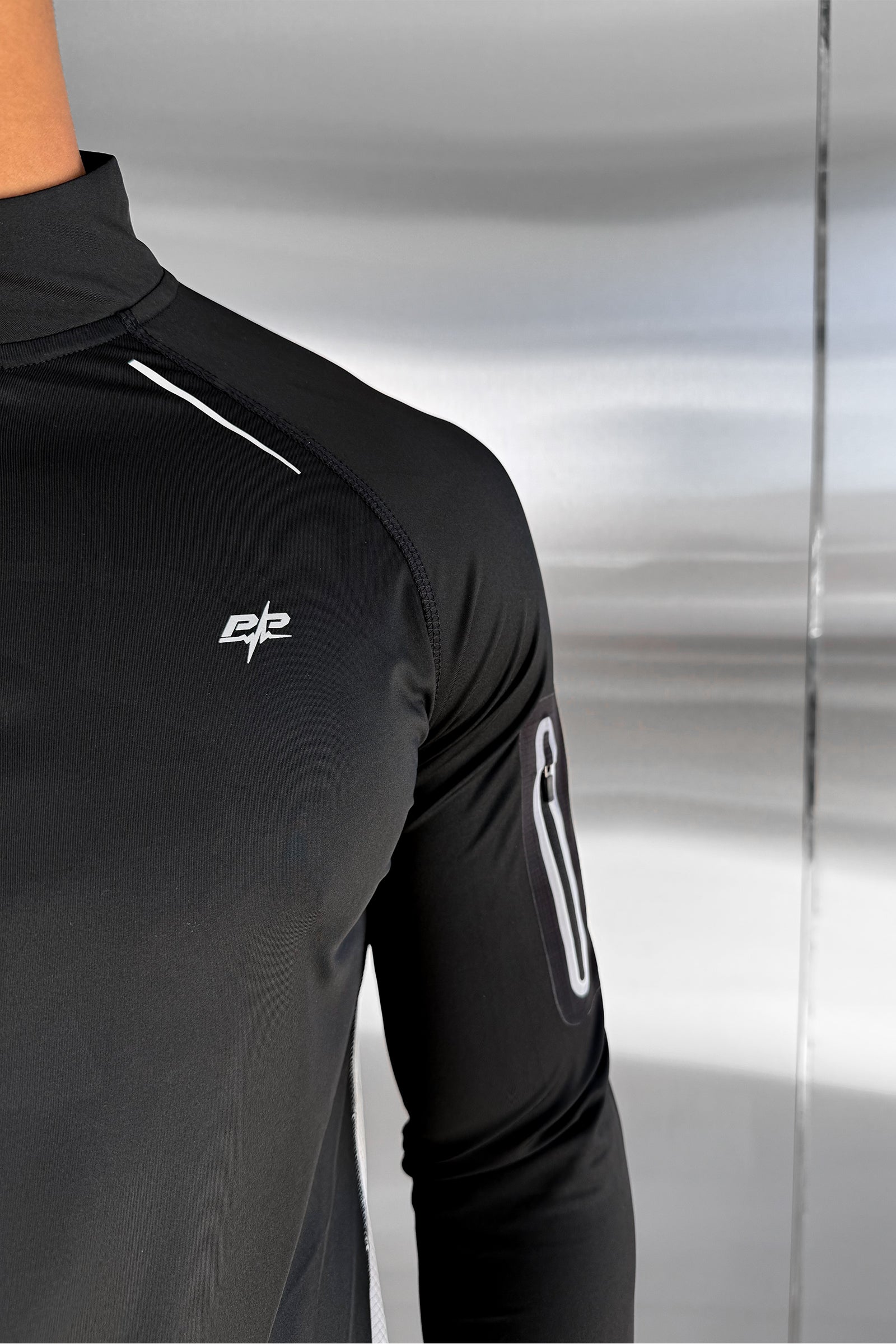 Synergy Quarter Zip Training Top - Black/Grey