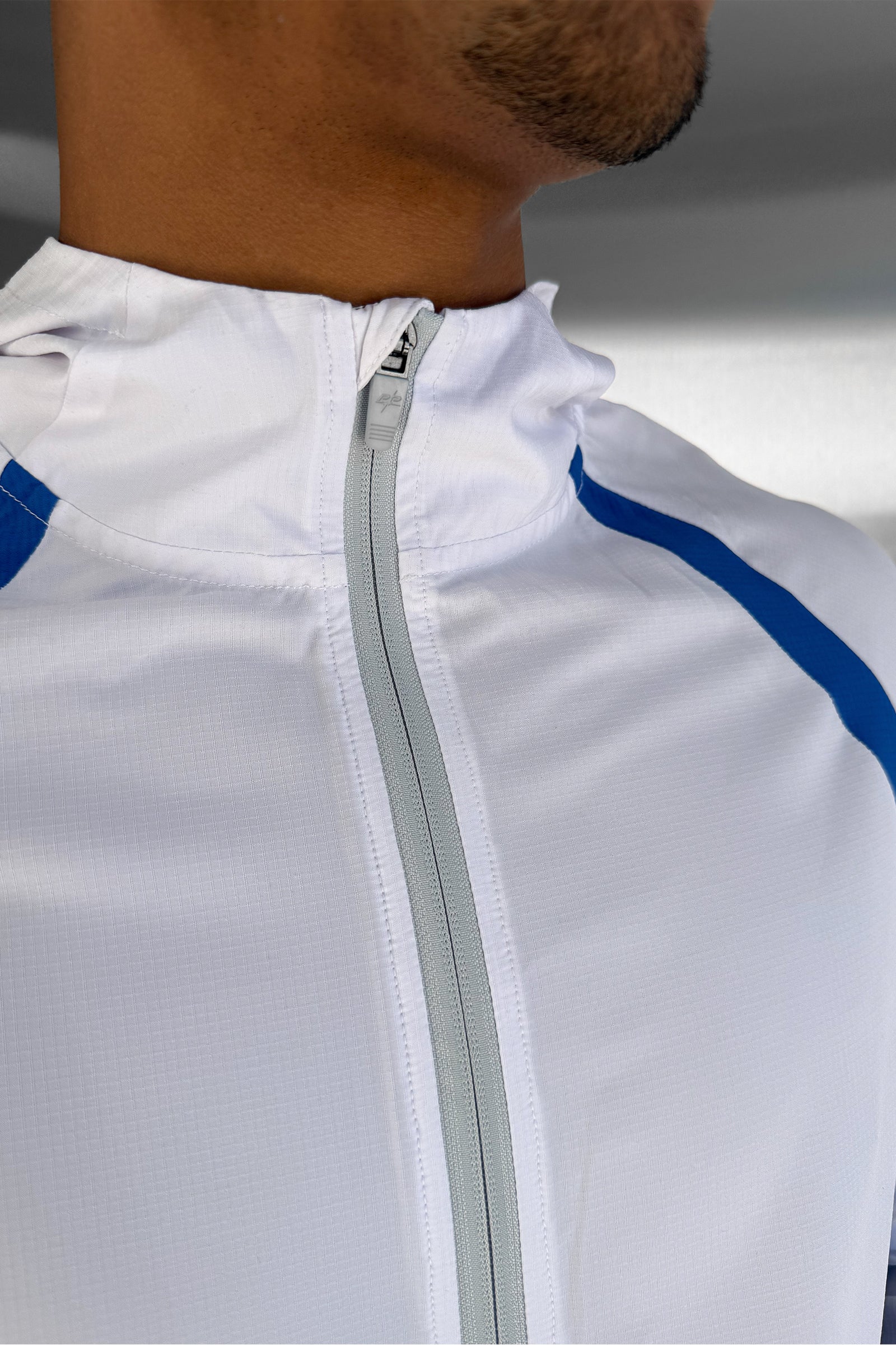 Synergy Technical Windbreaker Jacket - White/Royal Blue
