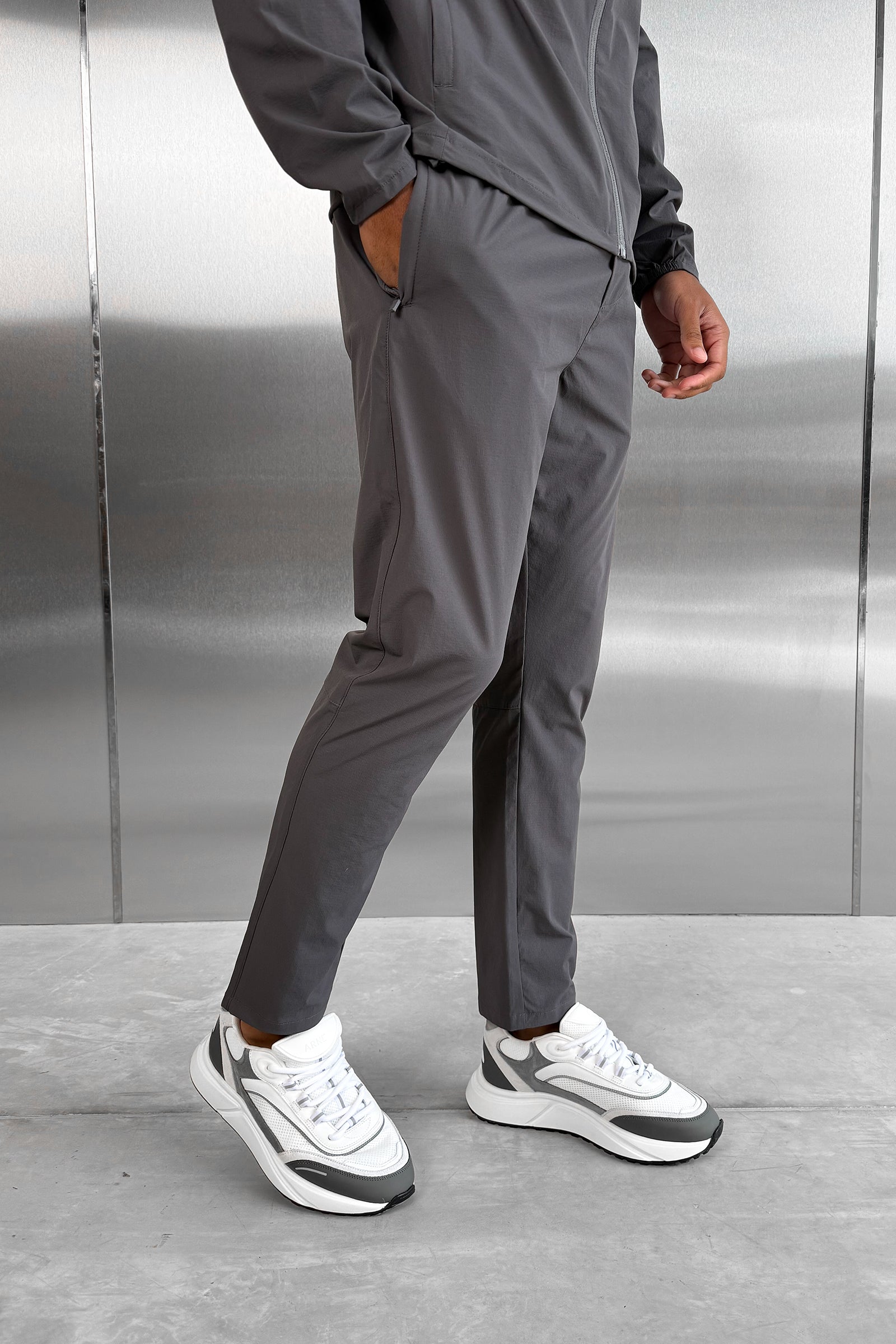 Hydra Technical Bottoms - Charcoal