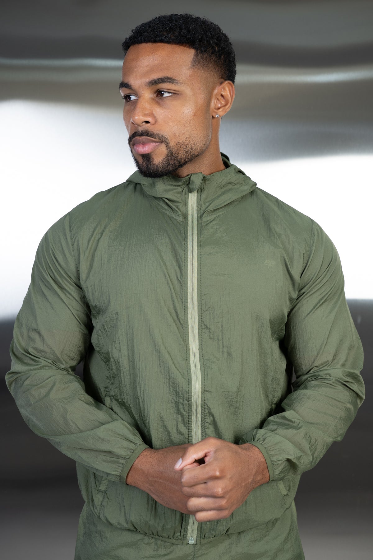 Stride Translucent Windbreaker - Olive