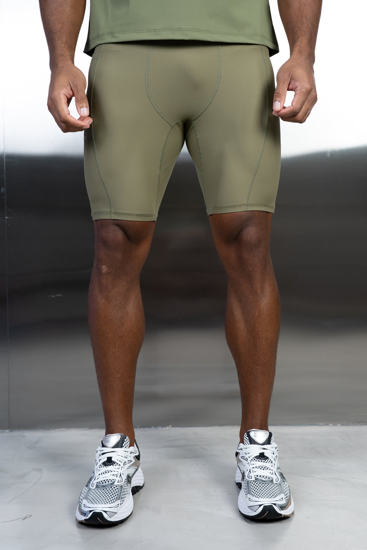 Stride Ribbed Compression Shorts - Olive