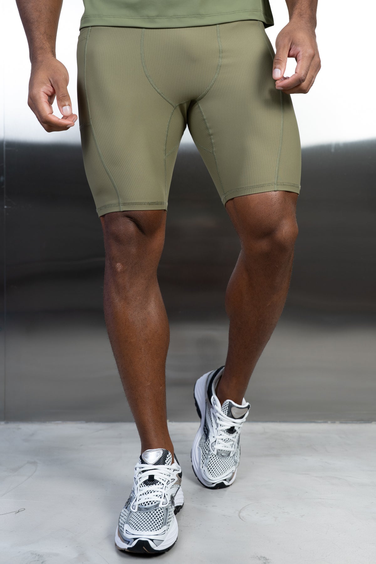 Stride Ribbed Compression Shorts - Olive