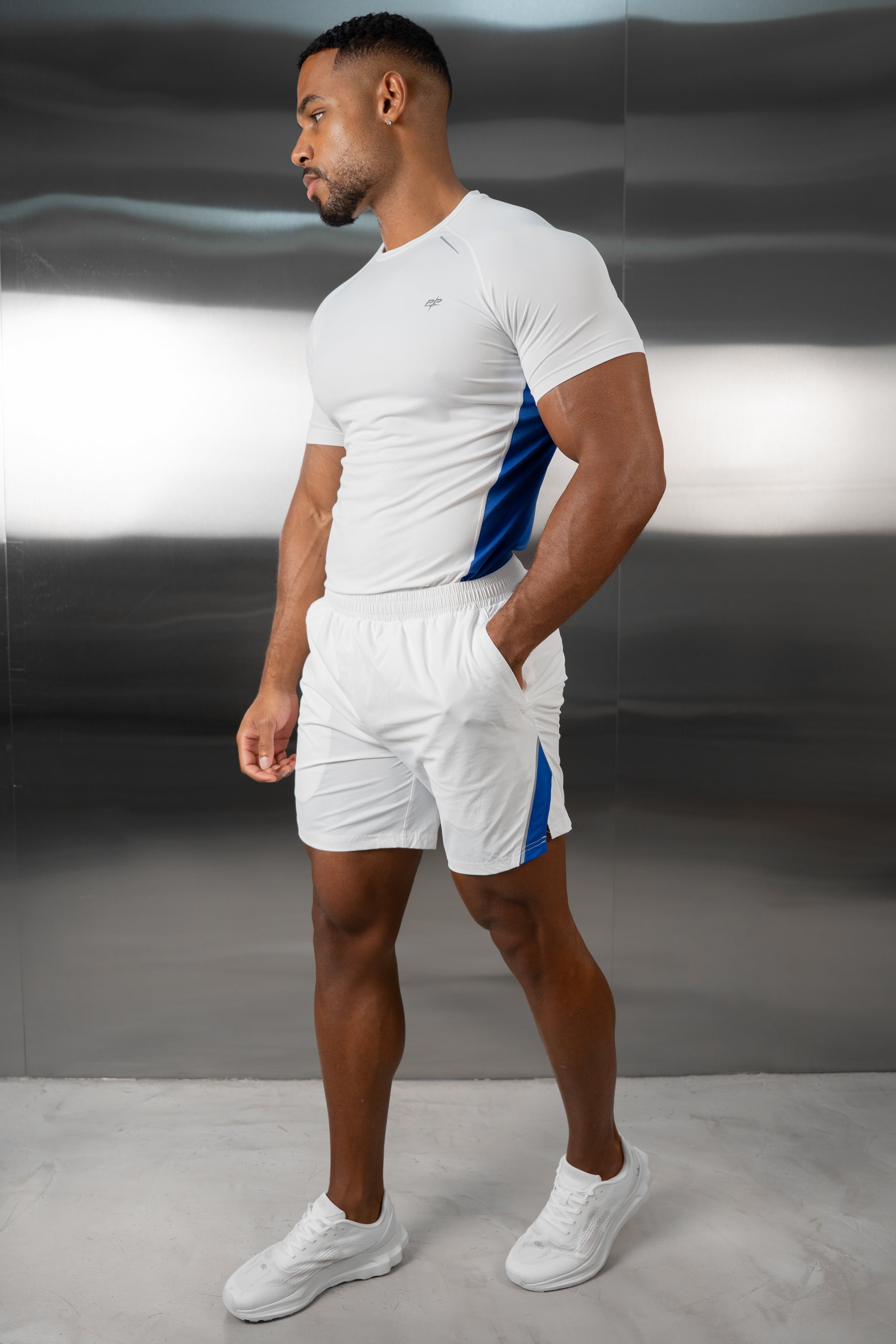 Synergy Training Short - White/Royal Blue
