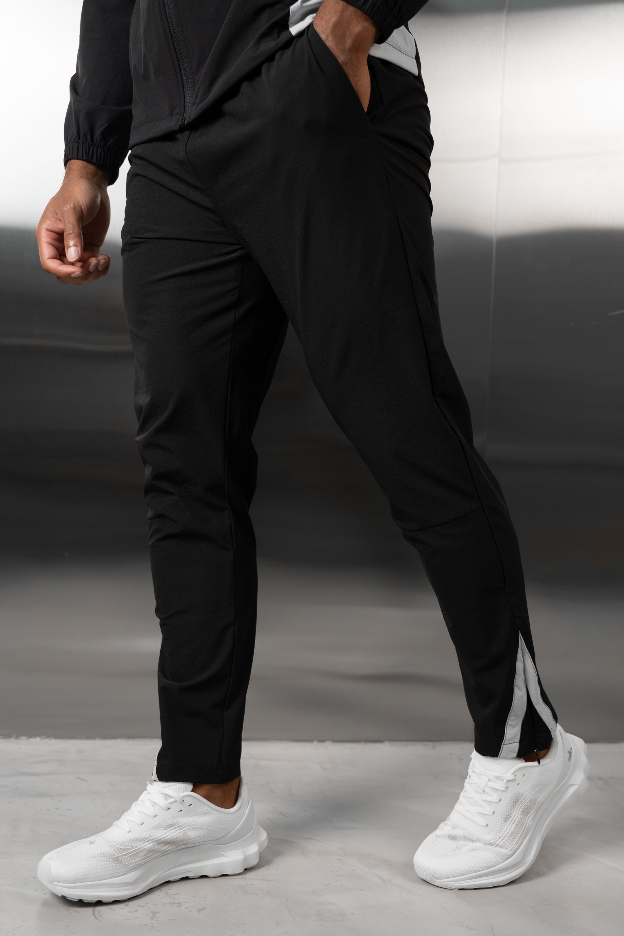 Synergy Quarter Zip Training Top - Black/Grey