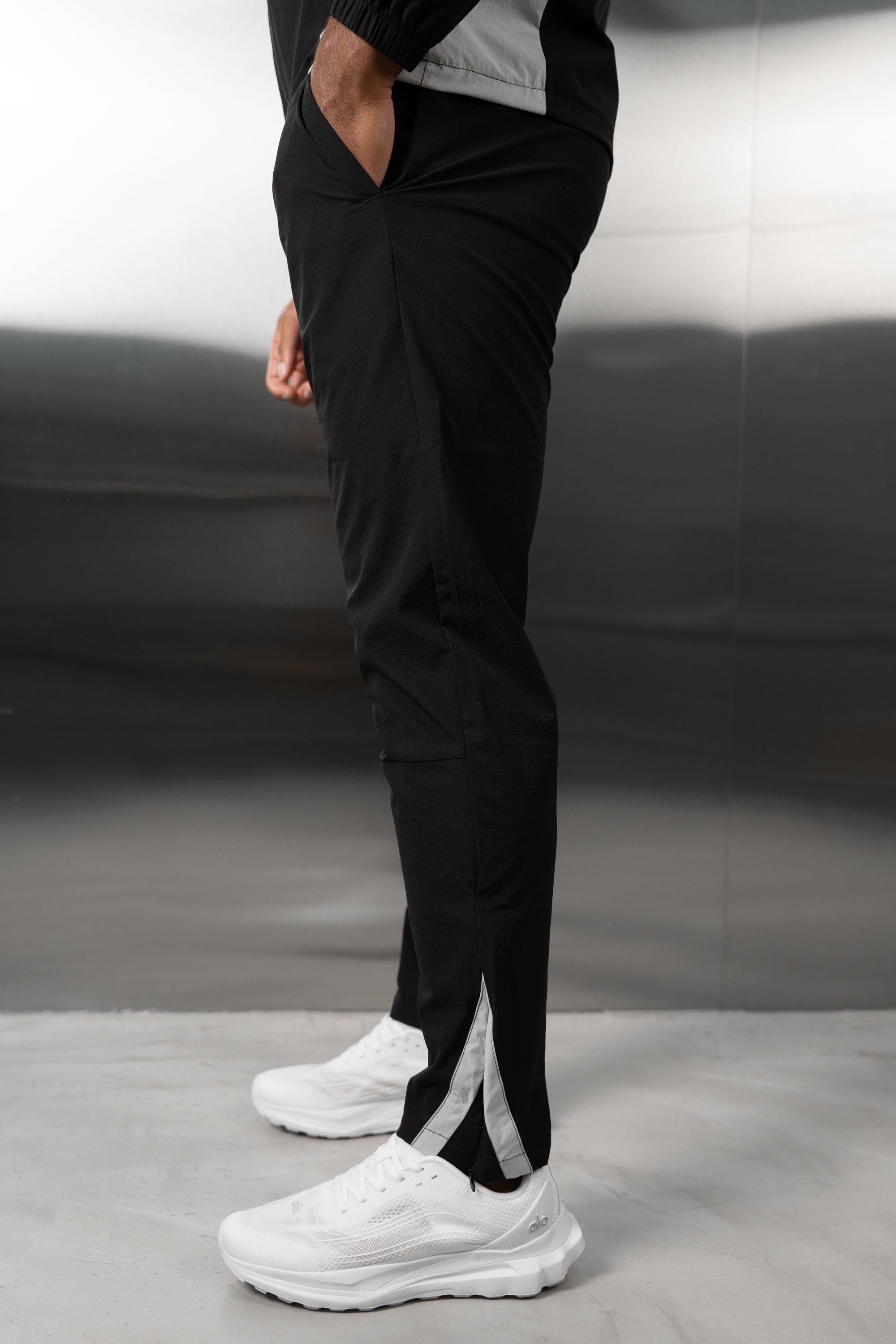 Synergy Tech Pant - Black