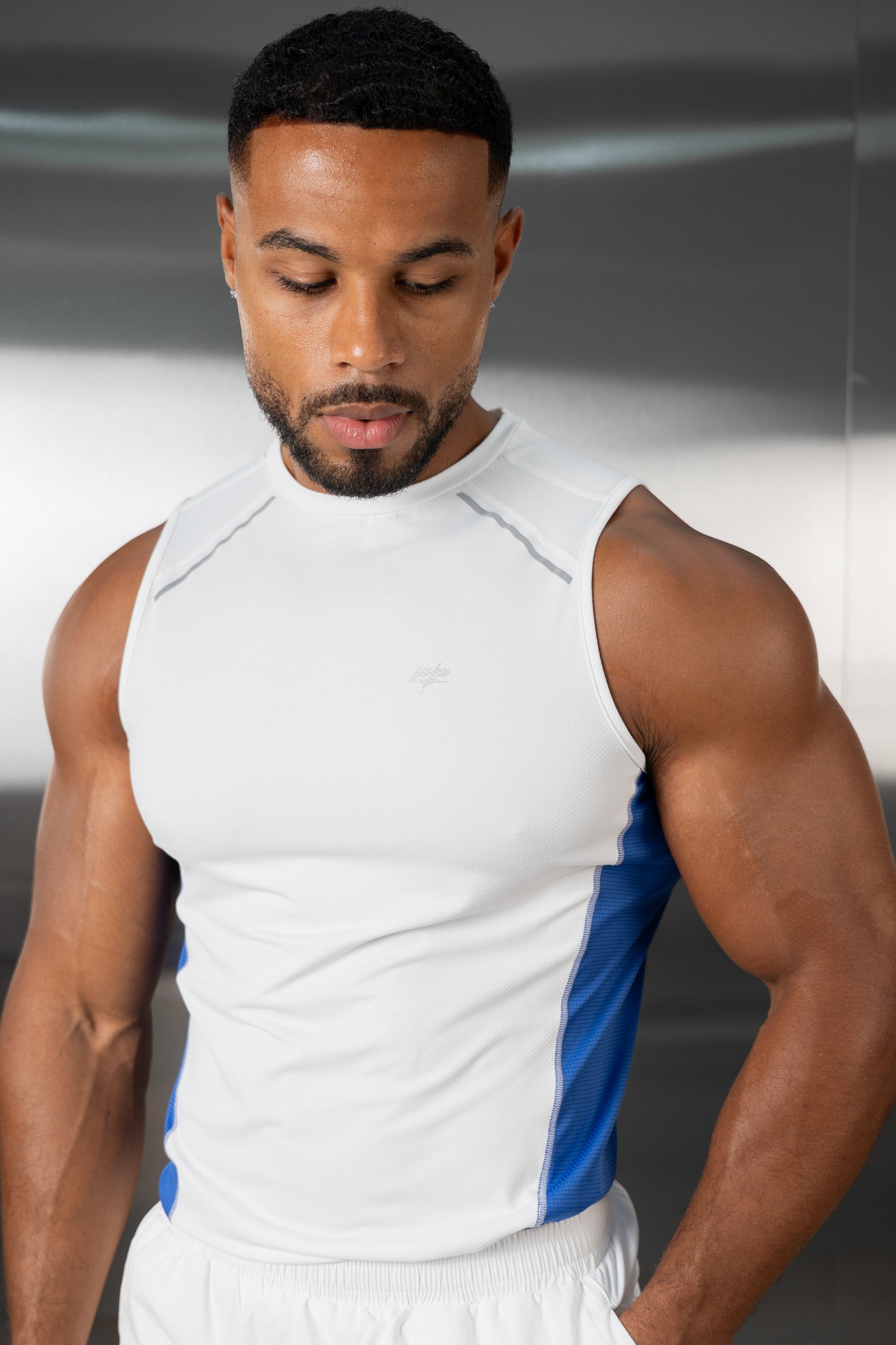 Synergy Training Vest - White/Royal Blue